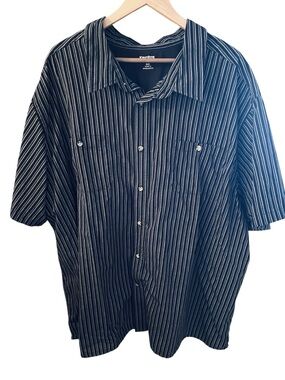 Men’s Kingsize Black and Grey Striped Short-Sleeve Button-Up Shirt. 4XL.